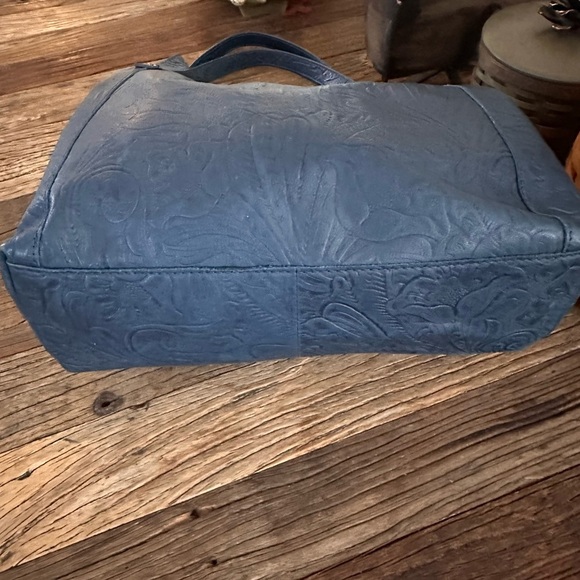 American Leather Company Hand Tooled Navy Shoulder Bag - Picture 11 of 15